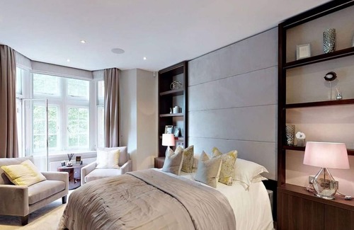 St. Pancras and Somers Town Apartment | 4bdr Flat well appointed and impeccably maintended