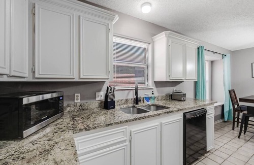 South Side House | 4BDR+GameRoom+GroupsWelcome+Extd Stay Discounts
