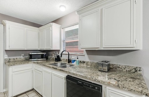 South Side House | 4BDR+GameRoom+GroupsWelcome+Extd Stay Discounts