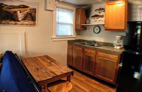 Geneva-on-the-Lake House | 4BDRM Double(2) Cottages Sleeps 10 Right on The GOTL Strip.