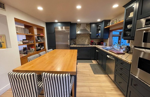 Agoura Hills House | 4BDs Hillside Oasis w/Hot tub