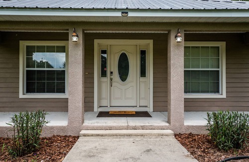 Fellowship House | ✨ 4bed 2.5bath Pool Home. 5 mins from WEC! Sleeps 8-10 Guests. Pet Friendly