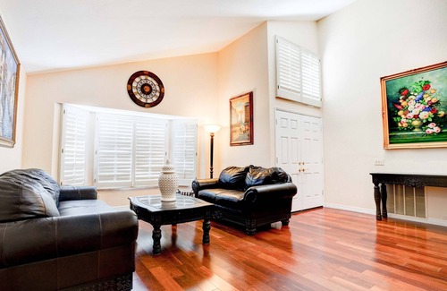 Mira Mesa House | 4bed/3 bath in in Mira Mesa, accommodate up to 8 people