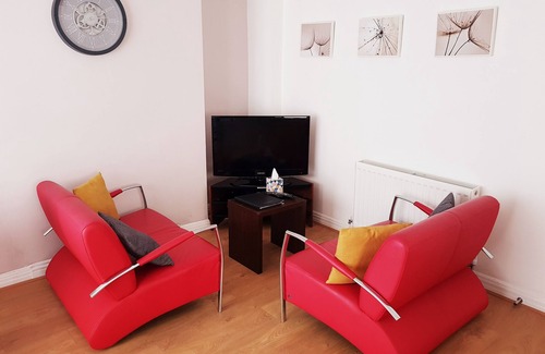 Newcastle-upon-Tyne House | 4Bed House+Free Parking+WIFI+Near Freeman Hospital+Jesmond Dene