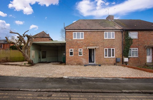 Ashford House | 4Bed-Sleeps6-PrivateGarden-PetFriendly