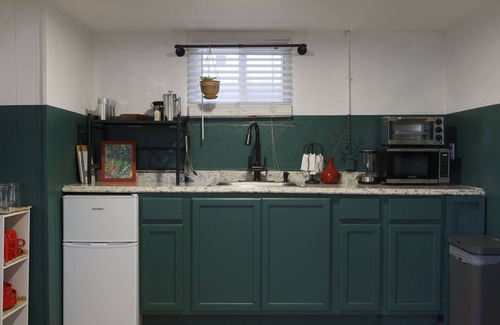 Kansas City House | 4bed studio basement! 5min->downtownKC
