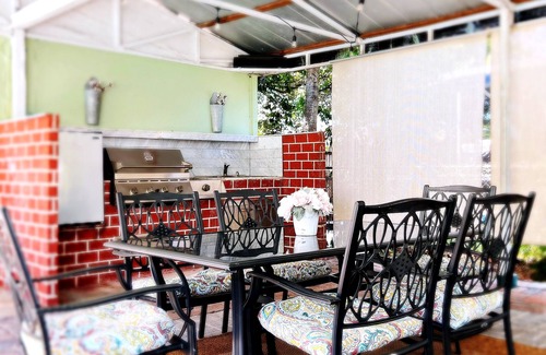 Camellia Gardens House | 4BR/2.5BTH Saltwater Pool home with Outdoor Kitchen and Fruit Trees
