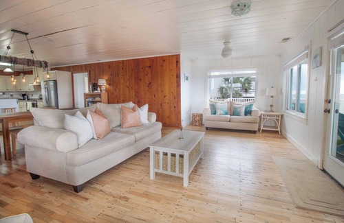 Edisto Island House | 4BR 2BA Oceanfront/Classic Beach Bungalow ~ Barefoot Bungalow