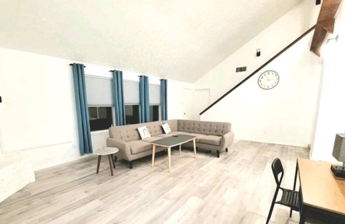 Southbelt/Ellington House | 4br 2ba+Swimming pool Close to everything