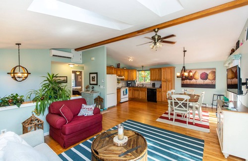 Kenyon House | 4BR, 2Bath Beach Home in desirable Ocean Ridge, near Green Hill Beach & more!