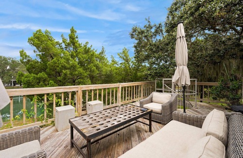 Debordieu Colony House | 4BR/3BA on the Creek, Steps away from the Beach, Pet Friendly