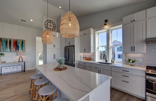 Salvo House | 4BR 3BA Waterfront Slice of Heaven! Luxury, hot tub, sunsets, fishing.