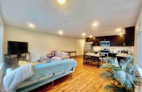 North Queen Anne House | 4BR/4BA Queen Anne Retreat & Easy Port Access!