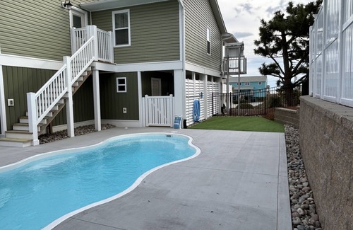 Emerald Isle House | 4br 4bath Oceanview house w pool and hot tub. See VRBO # 4598329 for 2026 dates