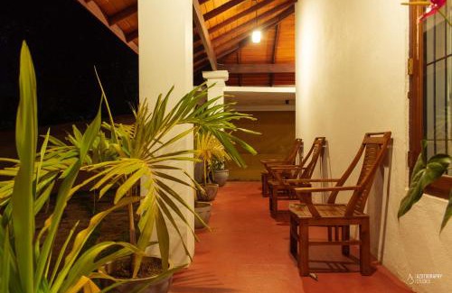 Kundasale Villa | 4BR AC Private Villa Kandy