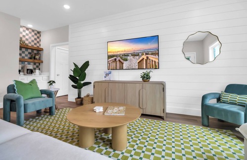 Crescent Beach House | 4BR beach club w/Hot tub + Pool + Game room