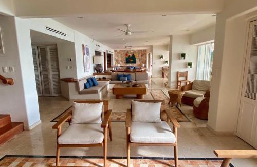 Puerto Aventuras Apartment | 4BR Beach Front Chac-Hal-Al