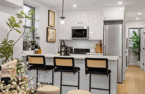 North End Apartment | 4BR Boston Home 5 minutes walk to Subway