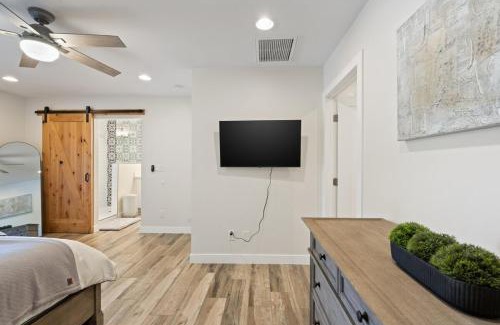 Scottsdale Highlands Estates House | 4BR Casita with Pool and Outdoor Big Screen
