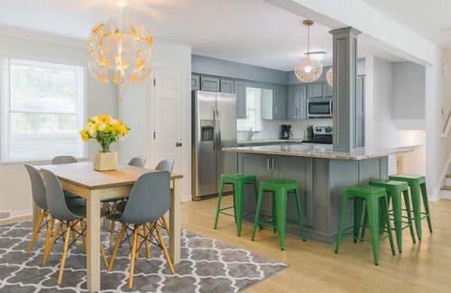 Charlotte Apartment | 4BR Charlotte Escape|Patio-BBQ Grill-Pet-Friendly