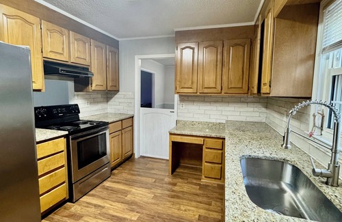 Clemson House | 4BR Clemson Retreat:Safe, Quiet Street Near Campus & Parks