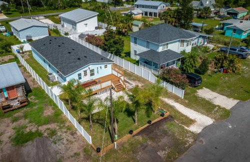 Palm Coast House | 4br Coastal Cottage W Golf Cart, Kayaks, Pool