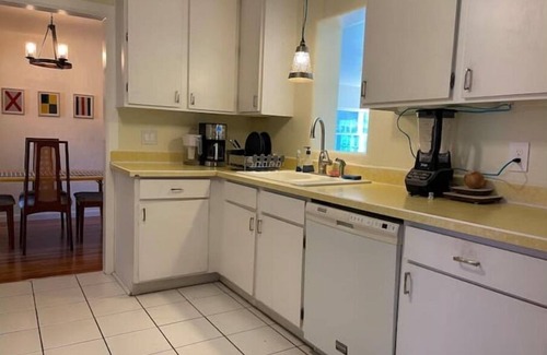 Jefferson Park House | 4BR compound with 2 houses and POOL near UA, downtown, good restaurants.