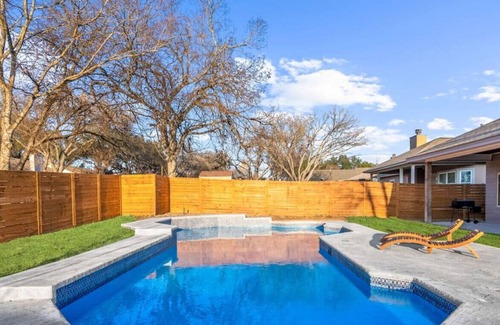 Universal City House | 4BR Cozy Luxury Home with Private Pool by Randolf
