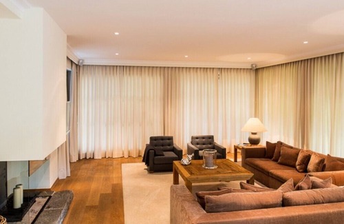 Kitzbuehel Condo | 4BR GARDEN APARTMENT KITZBÜHEL CENTRE with STREIF VIEW!