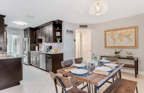 Pompano Beach House | 4BR Getaway w/Private Pool~Game Room~Outdoor Bar