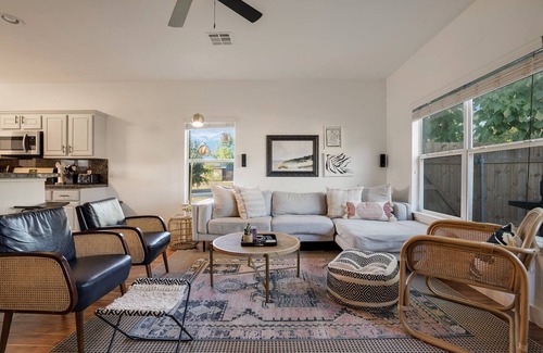 University Hills and Windsor Park House | 4BR Heated Pool & Theater for Group, ACL/F1, Min to DT, UT, and Moody Center