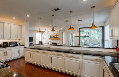 Travis Country House | 4BR Hill Country Home, quiet family friendly neighborhood