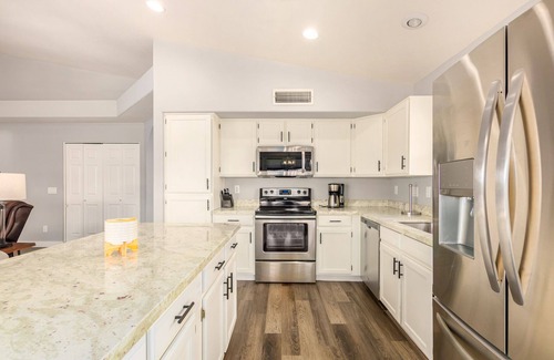 Avondale House | 4BR Home w/Heated Pool | Prime Location