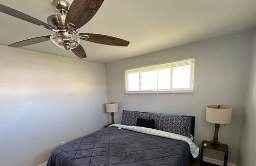 Huron House | 4BR Home walking distance to Nickel Plate Beach