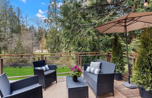 Cottage Lake House | 4BR House nestled near Woodinville Wine Country