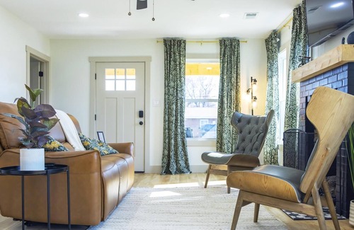 Elizabethton House | 4BR House on Watauga River in Elizabethton