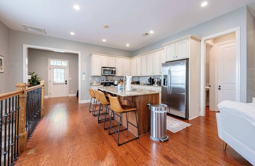 Reynolds Landing House | 4BR Lake Oconee Gem - Golf Views & Kid-Friendly