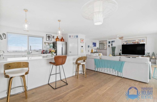 Halls Head House | 4BR Luxury Living with Breathtaking Ocean Views