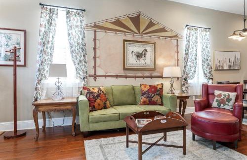 Uptown Historic District House | 4BR Luxury Uptown Retreat w Private Heated Pool