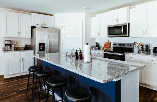 Tuscaloosa House | 4br Modern Getaway - Mins To Ua, King Bed