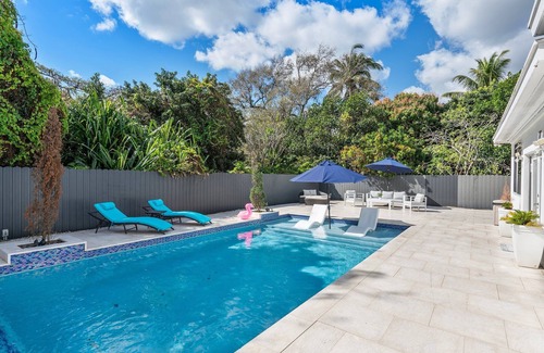North Miami House | 4BR Oasis w/heated pool & arcade! Pet friendly, groups, couples & families!