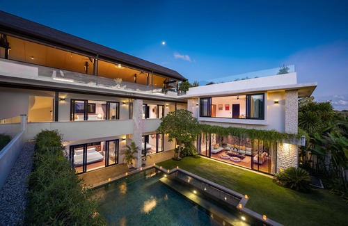 Pererenan Villa | 4BR Pool Villa Pantai Indah in Pererenan-Canggu