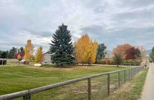 Corvallis House | 4BR Ranch w/Games + Deck + VIews | 4 Mi to Town