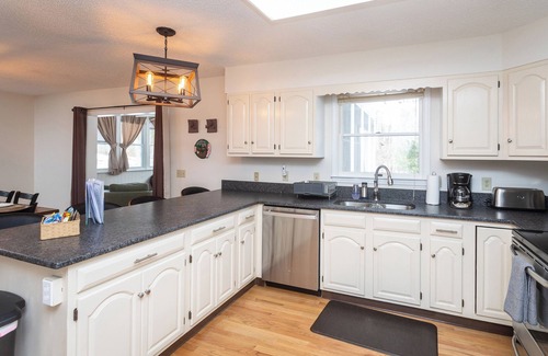 Massanutten House | 4BR Resort Home w/Hot Tub, Games & Spacious Yard
