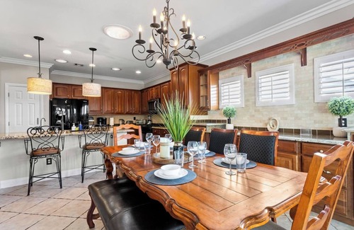 McCullough Hills House | 4BR Retreat w/Pool and BBQ