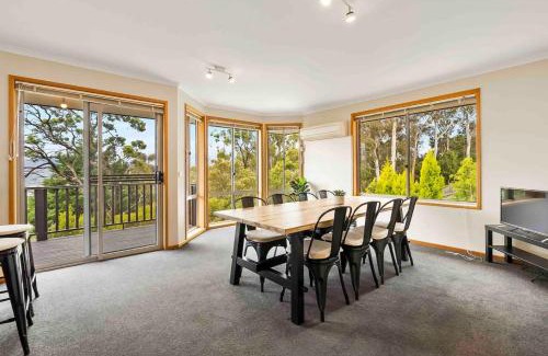 West Moonah House | 4BR Retreat with Stunning Derwent River Panorama