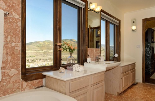 Brush Creek Village House | 4BR, Sleeps 8-10. Central to 4 Mountains