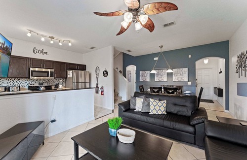 Regal Palms House | 4BR Sleeps 8 Pool Games & More!