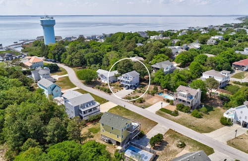 Duck House | 4BR Soundview | Deck | Washer/Dryer