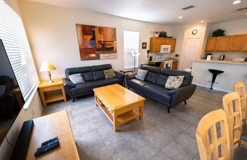 Watersong Villa | 4BR spacious, luxury villa. Nr Disney, private spa&pool, Games Room